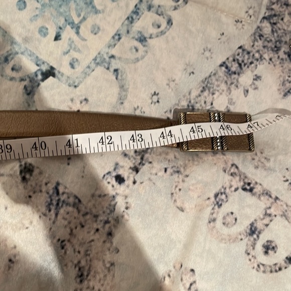 Chicos leather belt in bronze with rhinestone buckle. Size medium - Picture 5 of 7